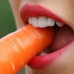 teeth, carrot, diet-1560353.jpg